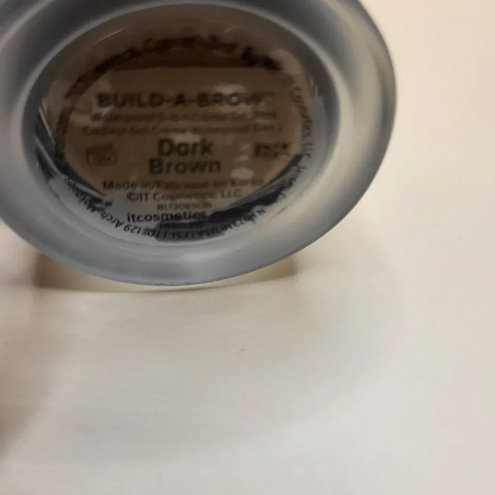 It cosmetics eyebrow pomade